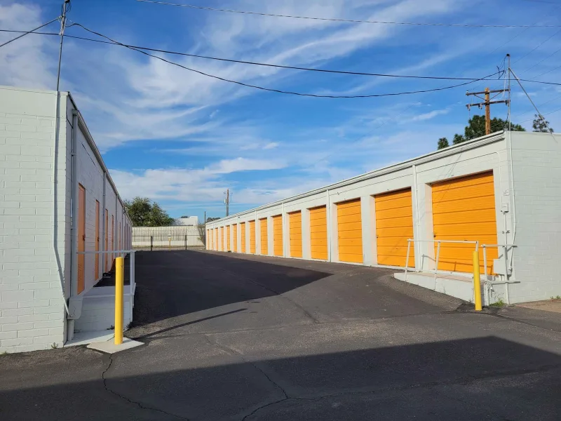 Storage units for dorm and apartment belongings in Tucson